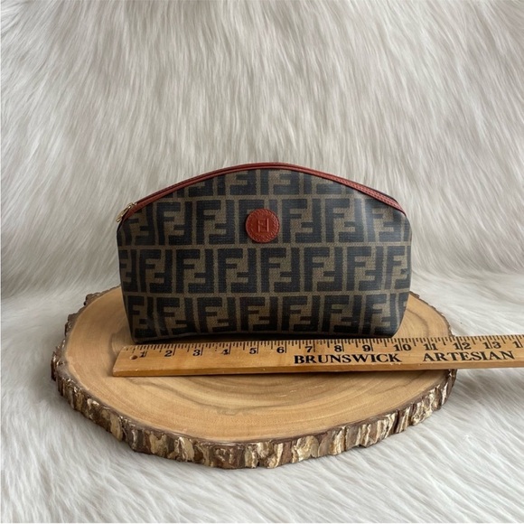 Fendi vintage large cosmetic clutch pouch bag - Picture 12 of 16